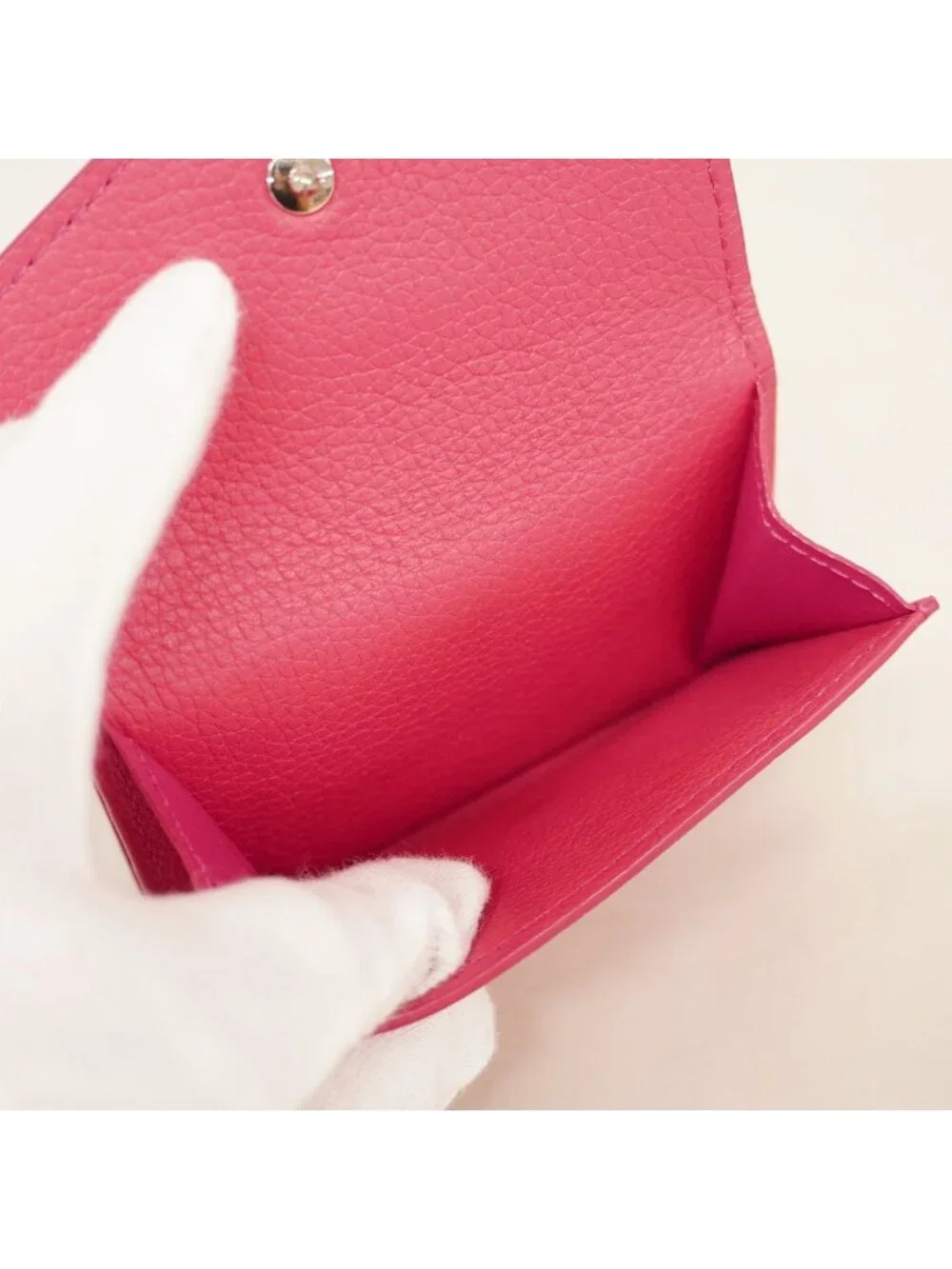 Louis Vuitton Trifold Wallet Taurillon Portefeuille Lock Mini Rose Miami